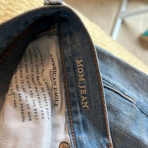 American Eagle mom jeans style #9666501022 from 01/2017 size 8